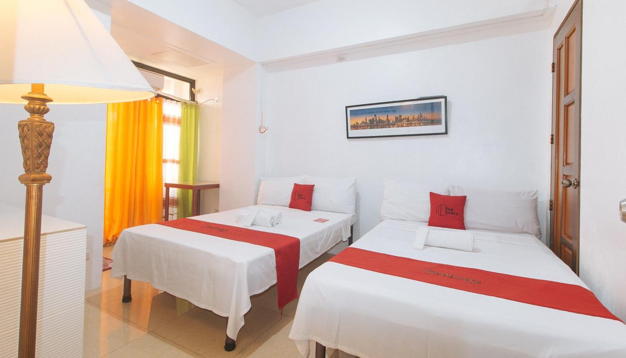 Hotel Reddoorz Near Lrt 2 Antipolo Station Exterior foto