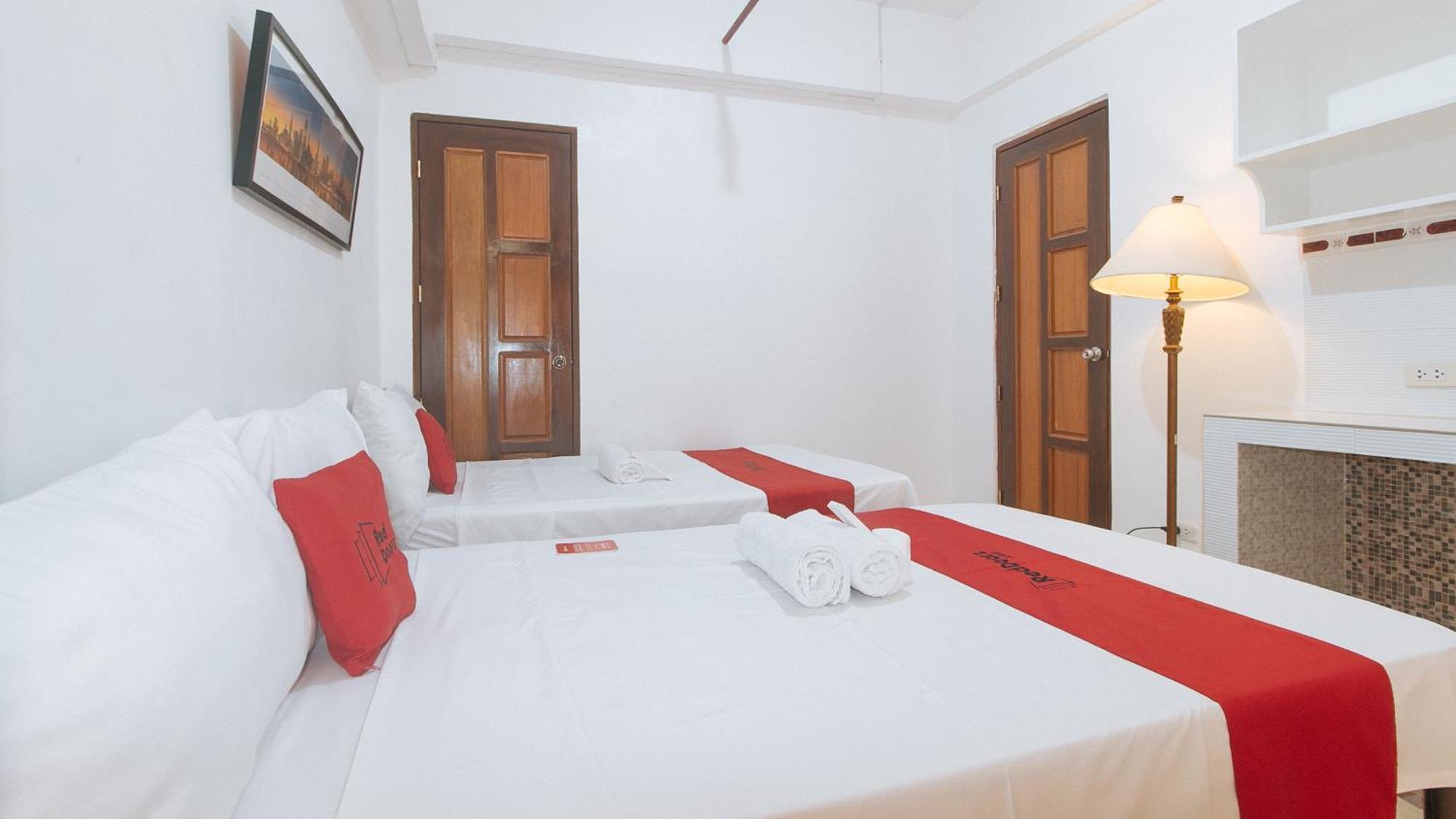 Hotel Reddoorz Near Lrt 2 Antipolo Station Exterior foto